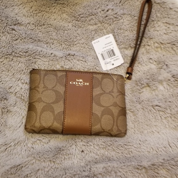Coach wristlet - Picture 1 of 4